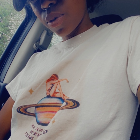 “No one on earth gets me” - Picture 3 of 4